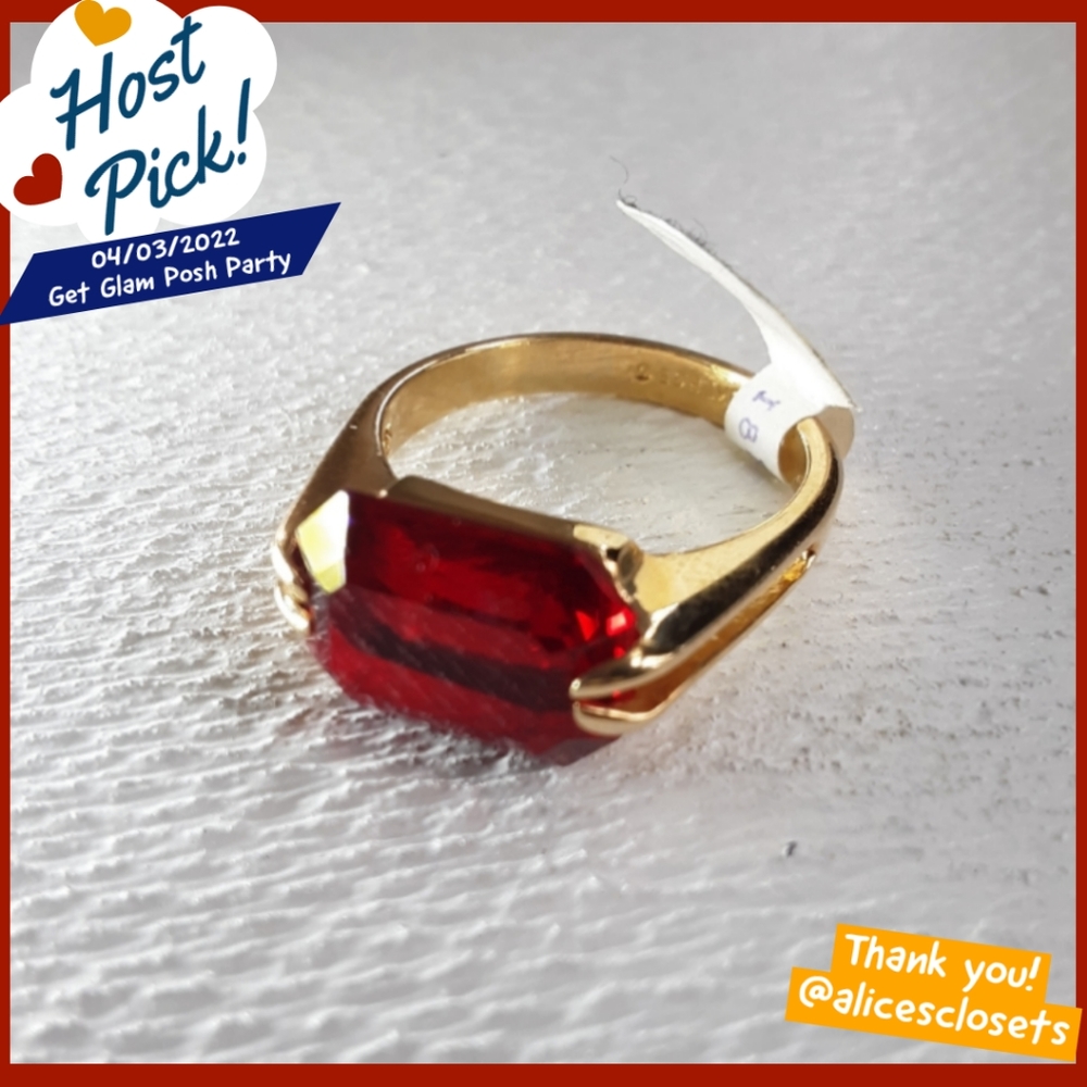 🎉18K Ruby Red Glass & Yellow Gold Ring - Gorgeous!